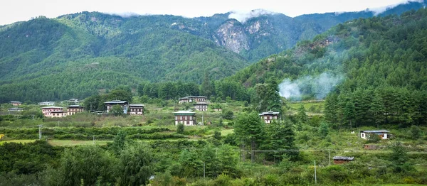 Uma aldeia de montanha em Thimphu, Butão — Fotografia de Stock