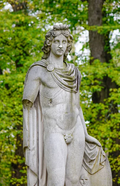 Estátua de arte no Palácio de Pavlovsk na Rússia — Fotografia de Stock