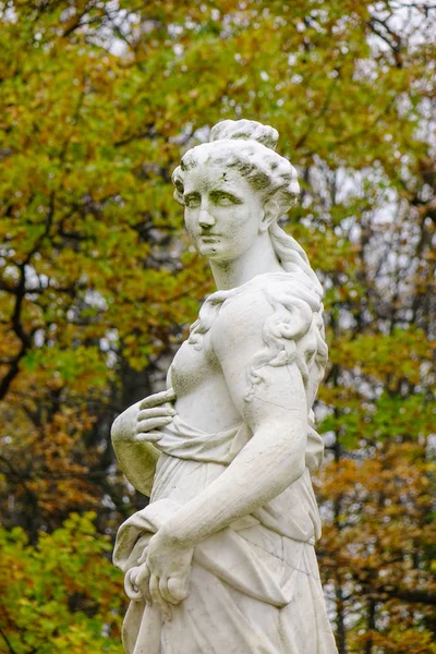 Estátua de arte no Palácio de Pavlovsk na Rússia — Fotografia de Stock