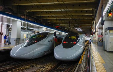 Shinkansen tren tren istasyonunda durdurma