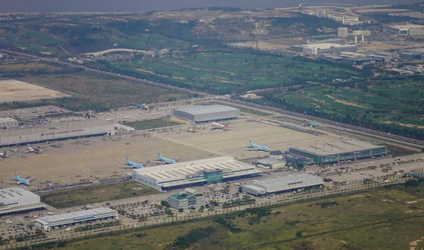 Вид с воздуха на аэропорт — стоковое фото