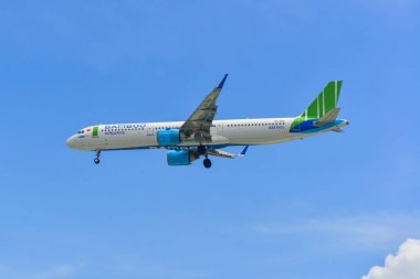 Havaalanında açılış yolcu uçak 