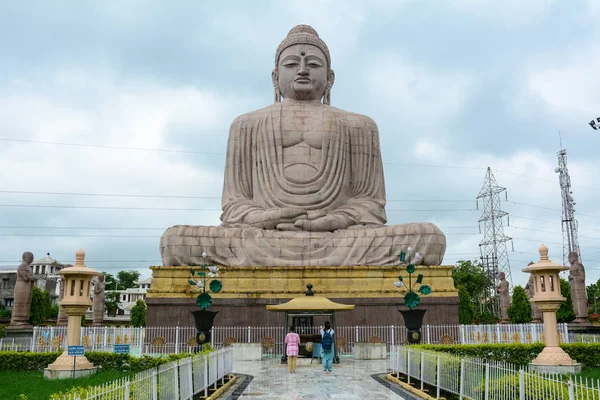 Άγαλμα γιγαντιαίου Βούδα σε Gaya, Ινδία — Φωτογραφία Αρχείου