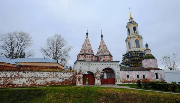 Iglesia ortodoxa en Suzdal, Rusia — Foto de Stock