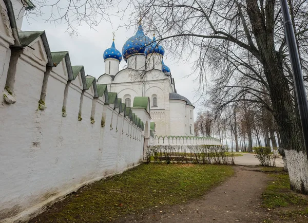 Православный храм в Суздале — стоковое фото