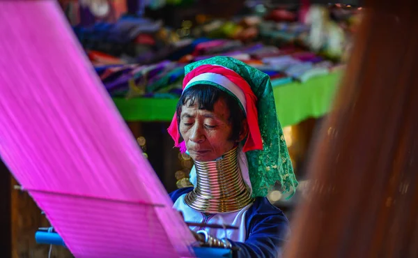 Kayan woman (Long Neck People) — Stock Photo, Image