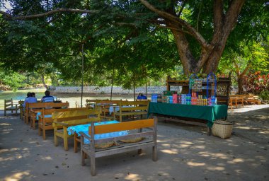 Açık kahve dükkanı