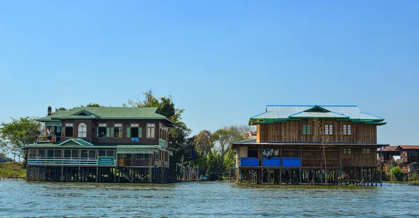 Floating village on Inle Lake, Myanmar — Stock Photo, Image