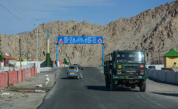 Route de montagne au Ladakh, Inde — Photo