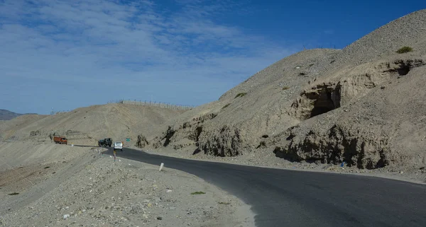 Camino de montaña en Ladakh, India — Foto de Stock