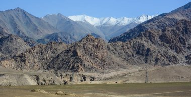 Keşmir & Jammu'nun dağ manzarası 