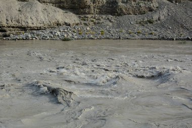 Ladakh tehlikeli nehir, Hindistan 