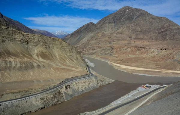 Keşmir & Jammu'nun dağ manzarası 