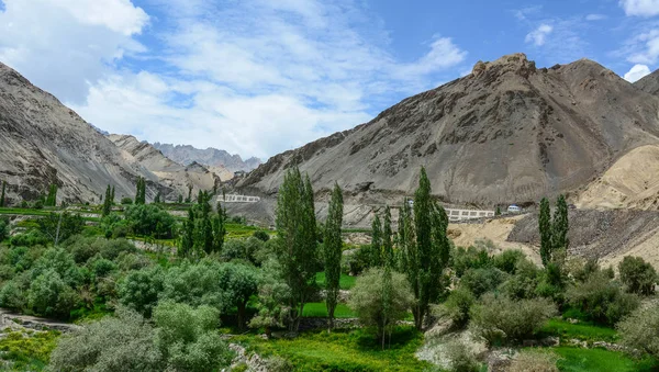 Paesaggio montano del Kashmir e Jammu — Foto Stock