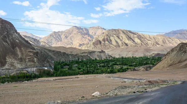 Berglandschaft von Kaschmir & Jammu — Stockfoto