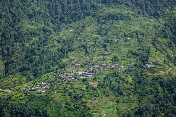 Bergsby i Pokhara, Nepal — Stockfoto