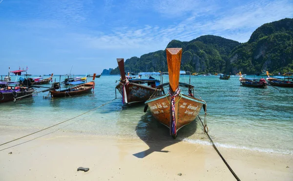 Traditional wooden boat on blue sea — Stock Photo, Image