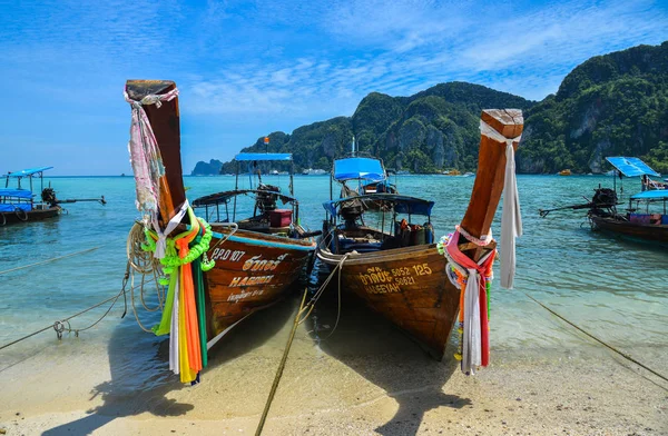 Traditional wooden boat on blue sea — Stock Photo, Image