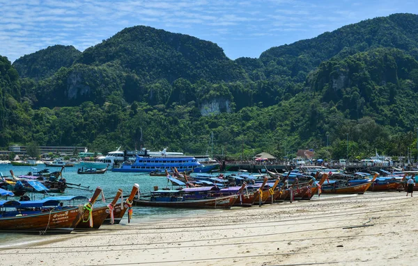 Traditional wooden boat on blue sea — Stock Photo, Image