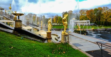 St Petersburg'daki Peterhof Çeşmeleri, Rusya Federasyonu