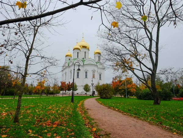 Catedral de Santa Catarina na cidade de Pushkin — Fotografia de Stock