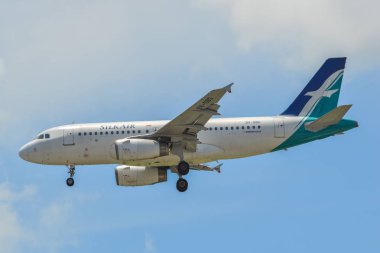 Singapur Havaalanı'na uçak inişi 