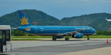 Da Nang Havalimanı 'nda yolcu uçağı