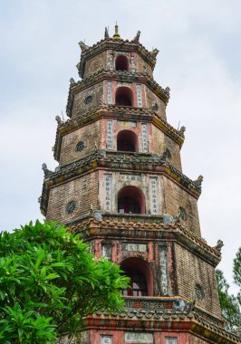 Thien mu pagoda içinde hue, vietnam 