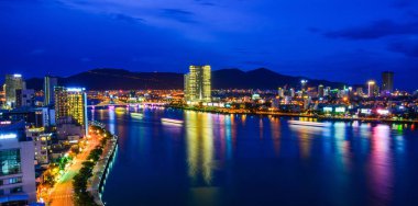 Da Nang City, Vietnam gece manzarası 