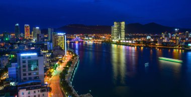 Da Nang City, Vietnam gece manzarası 