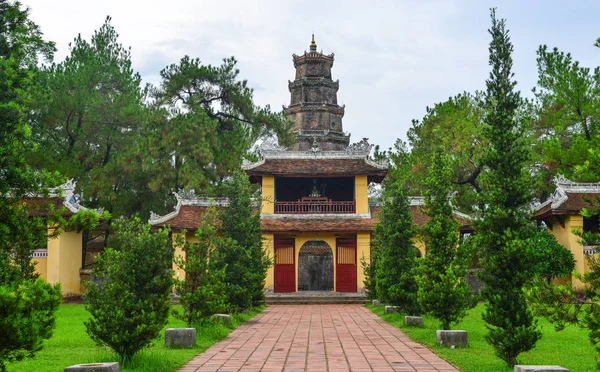 Pagode Thien Mu em Hue, Vietnã — Fotografia de Stock