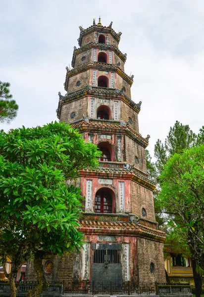 Pagode Thien Mu em Hue, Vietnã — Fotografia de Stock