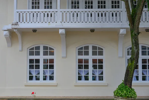 Old buildings in Dalat, Vietnam — Stock Photo, Image