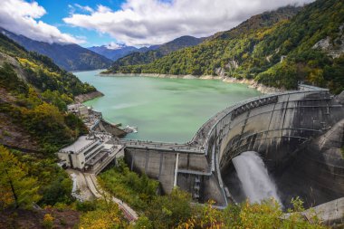 Kurobe Barajı: Toyama, Japan 