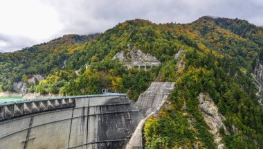 Kurobe Barajı: Toyama, Japan 