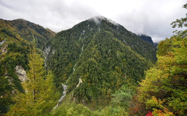 Hegyi tájak ősszel Japánban — Stock Fotó