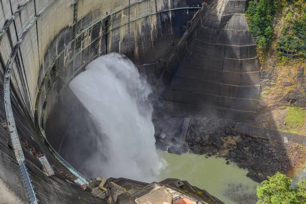 Kurobe dam w Toyama, Japonia — Zdjęcie stockowe