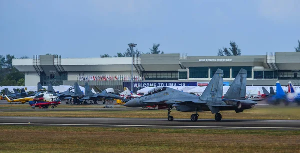 ランカウイ、マレーシアでの展示のための戦闘機 — ストック写真