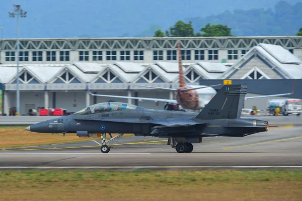 战斗机在马来西亚兰卡威展出 — 图库照片
