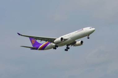 Havaalanında açılış yolcu uçak 