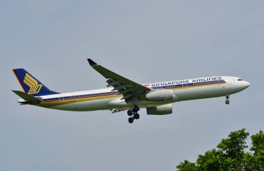 Havaalanında açılış yolcu uçak 