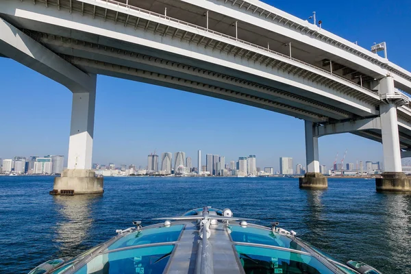 Regenbogenbrücke und Stadtbild in Tokio, Japan — Stockfoto