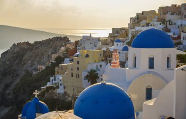 Santorini Adası'ndaki mavi kilise, Yunanistan 