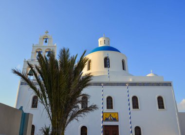 Santorini Adası'ndaki mavi kilise, Yunanistan 