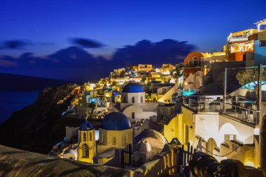 Santorini Adası gece sahnesi, Yunanistan 