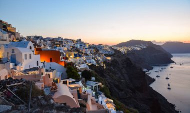 Santorini Adası gece sahnesi, Yunanistan 