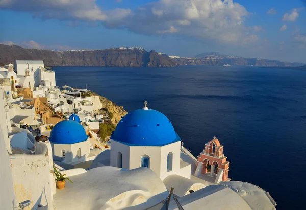 Santorini Adası'ndaki mavi kilise, Yunanistan 