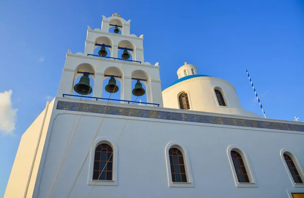 Блакитна церква на острові Санторіні, Греція — стокове фото