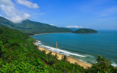 Güneşli bir günde güzel deniz 