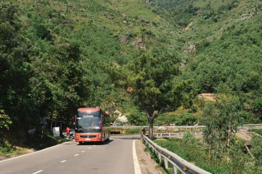 Hai Van Pass dağ manzarası 